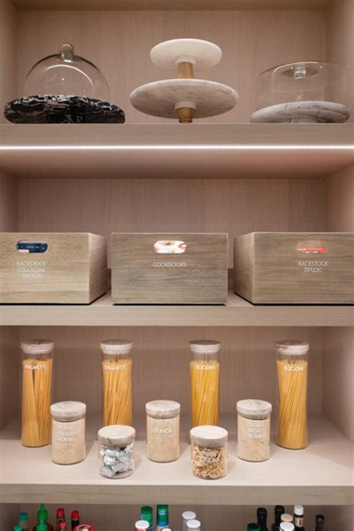 Inside Khloe Kardashian's New Approach to Her Organized Pantry: Photos