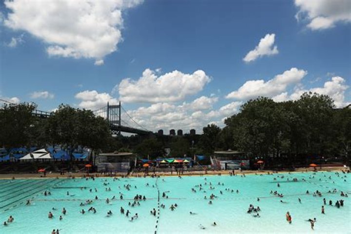 Is Fort Totten pool free?