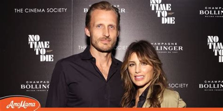 Exploring The Connection: Is Jennifer Esposito Related To Giancarlo Esposito?