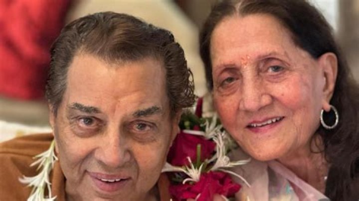 Is Jimmy Dean’s first wife still alive?