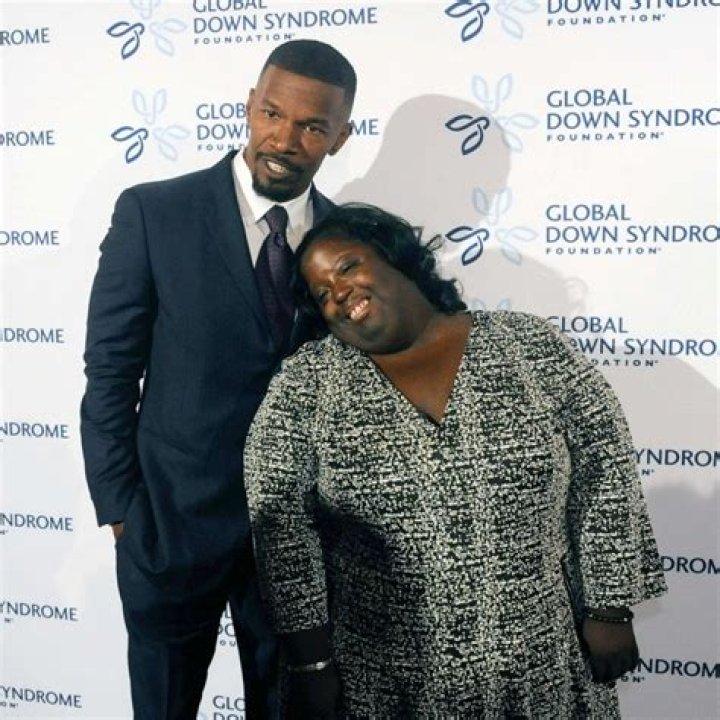 Jamie Foxx Mourns Younger Sister DeOndra Dixon After She Dies at 36