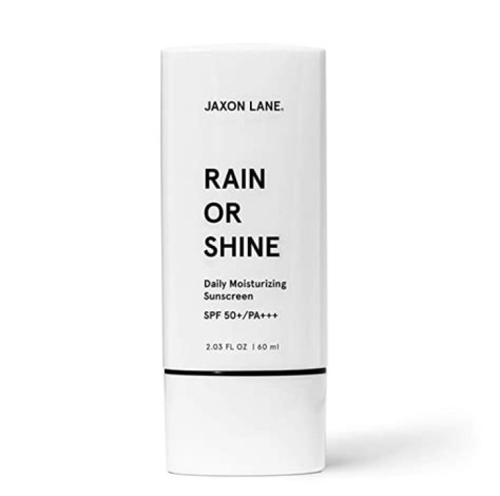 Jaxon Lane Sunscreen May Keep Your Face Wrinkle and Acne-Free