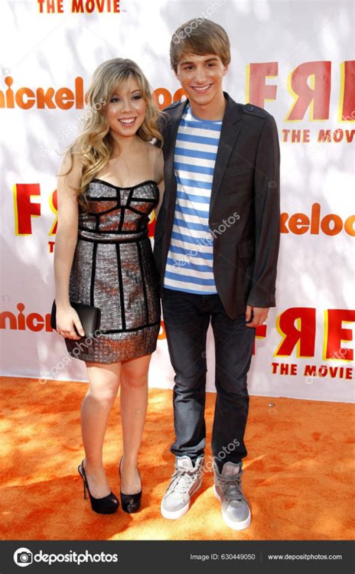 Unraveling The Connection: Jennette And Lucas