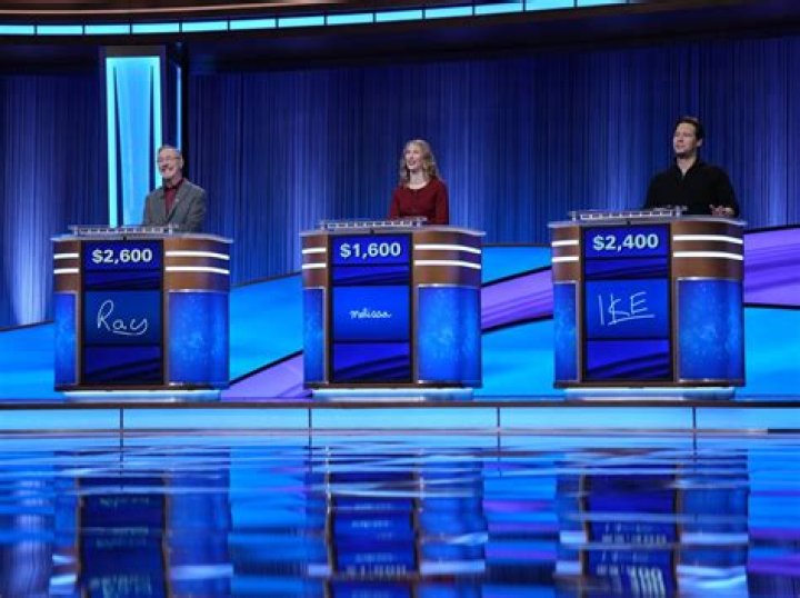 Jeopardy! player Melissa Klapper loses at crucial point in winning streak and leaves fans 'begging' for female champion