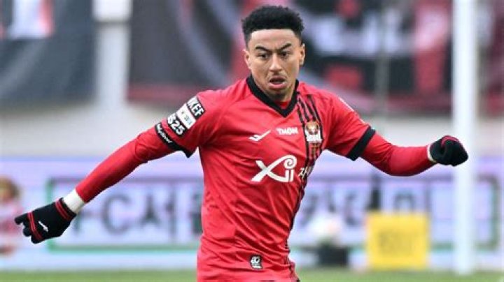 Jesse Lingard handed weird present after ex-Man Utd star lands in South Korea for FC Seoul transfer