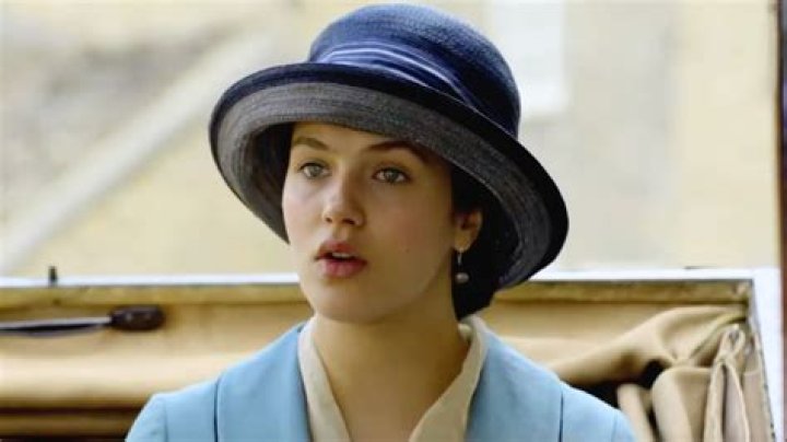 Jessica Brown Findlay, Downton Abbey Star, Regrets Going Topless for Movie Role: "It's Not Something I Would Do Again"