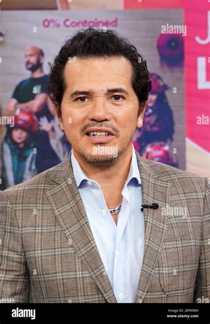 John Leguizamo Ethnicity, Nationality, Race, Family, Body measurements, career