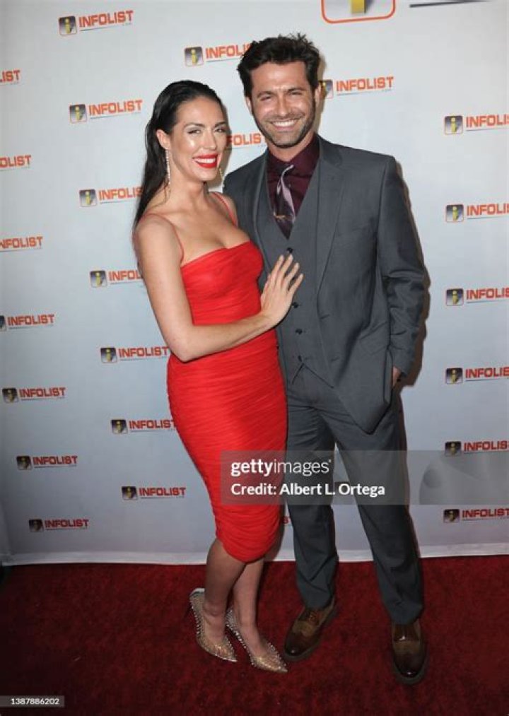 Exploring The Life And Relationship Of Jonathan Stoddard Partner