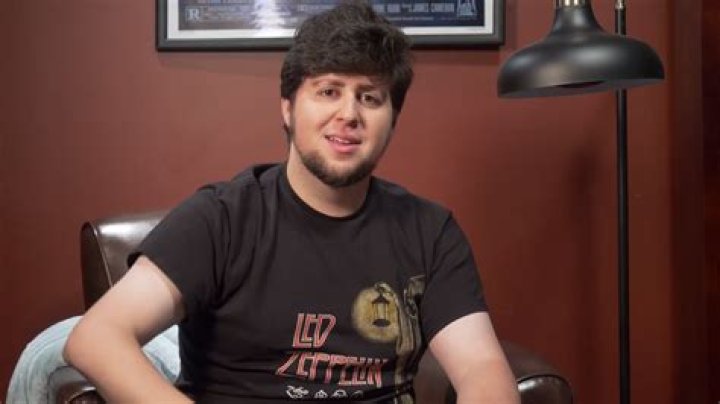 JonTron (Youtuber) Wiki, Biography, Age, Height, Weight, Wife, Family, Net Worth, Career