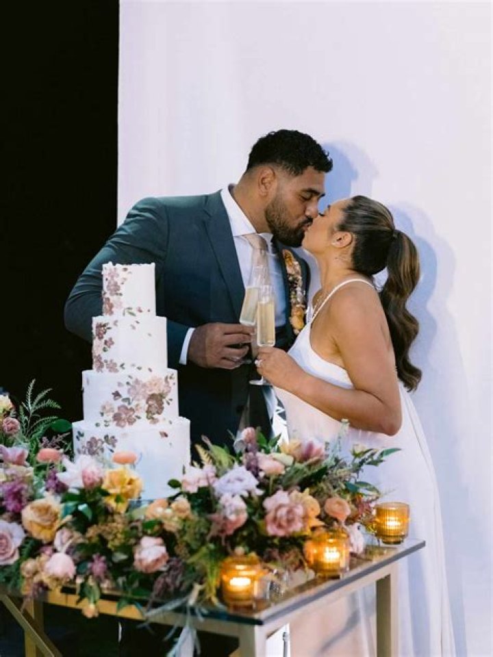 Jordan Mailata's Soulful Serenade: A Wedding To Remember