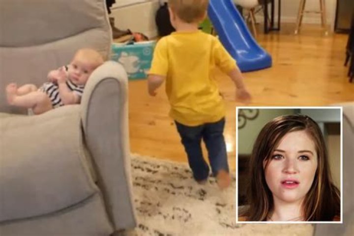 Joy-Anna Duggar slammed as 'reckless' for leaving her newborn daughter Evelyn alone on a couch