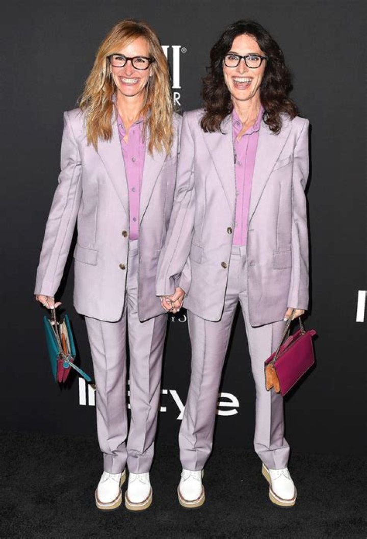Julia Roberts, Elizabeth Stewart Match at 2018 InStyle Awards 