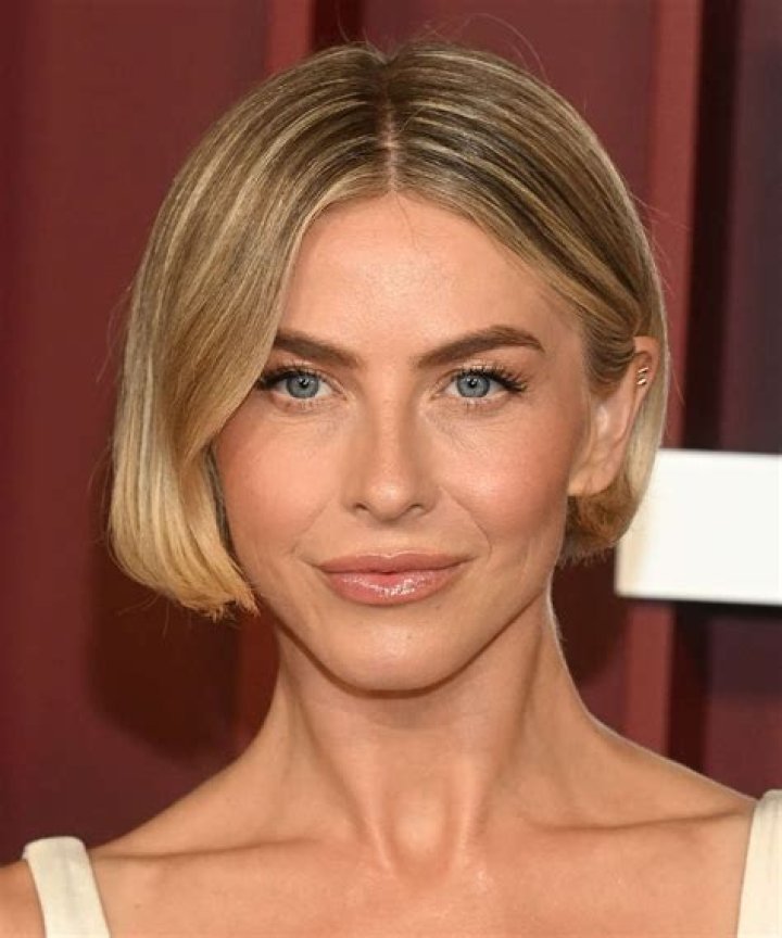 Julianne Hough Debuts Shag Haircut: Video