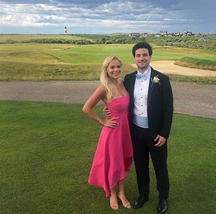 Unveiling The Mystery: Is Julie Stewart Binks Married?