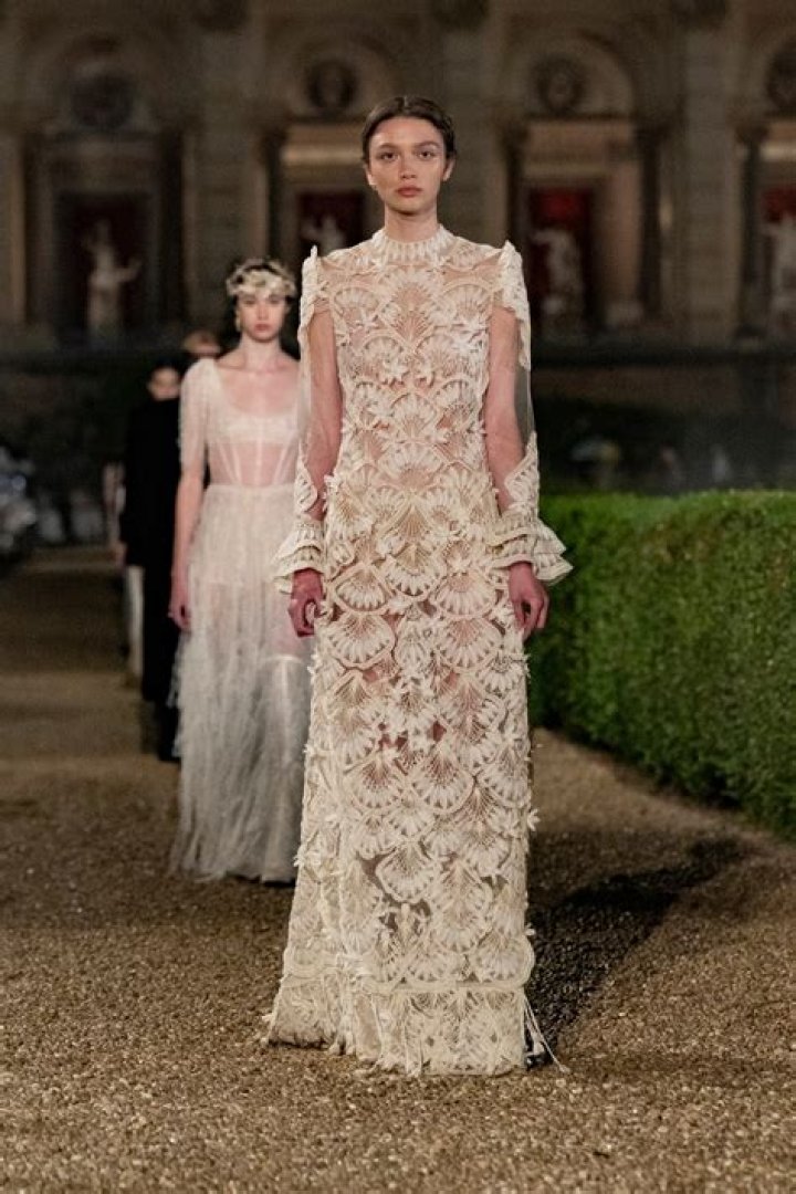 Karlie Kloss' Dior Wedding Dress Video, From Meetings to Fittings