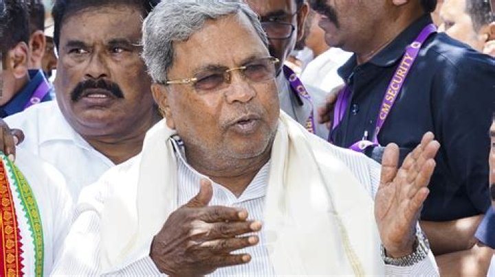Siddaramaiah may be named as next Chief Minister by Congress, say sources – India TV