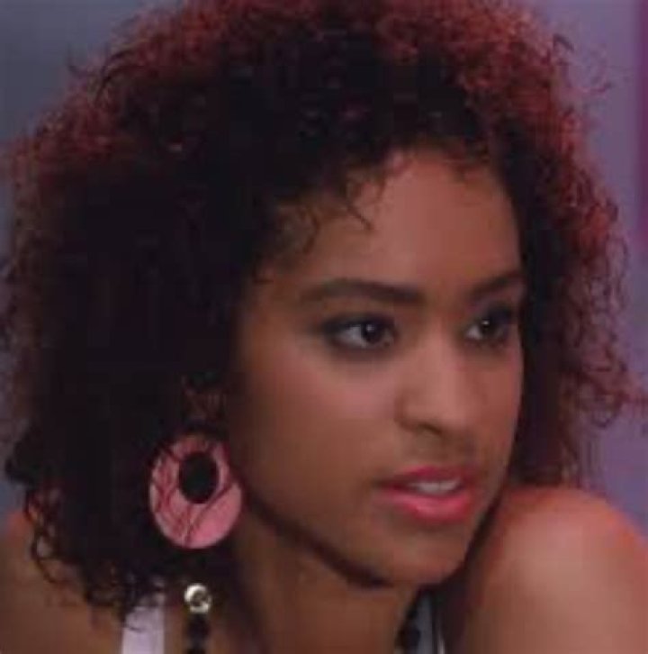 Karyn Parsons: The Mystery Surrounding Her Death Spa