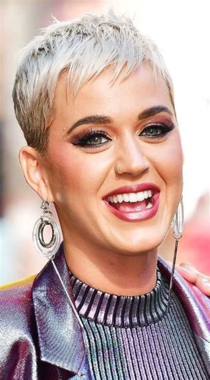 Katy Perry Short Hair: Blonde Pixie Crop