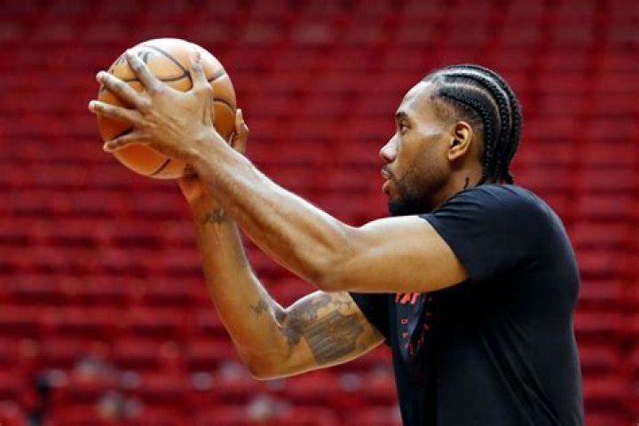 Kawhi Leonard's Exceptionally Unique Hands: A Closer Look