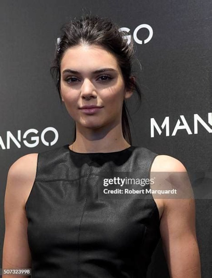 Kendall Jenner's Spanish Sojourn: A Journey Through Style And Culture