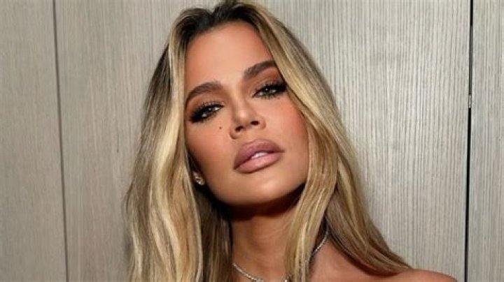 Khloe Kardashian slams Kim with scathing curse in buried Instagram comment after older sister flaunts tiny figure
