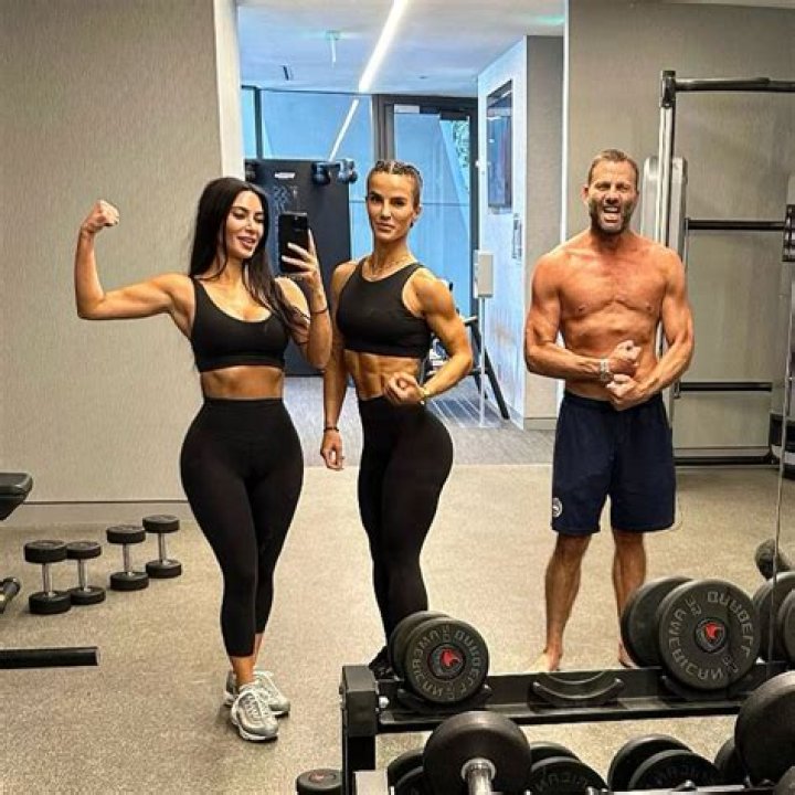 Kim Kardashian shocks fans as her abs bulge through tiny frame for new pics after grueling two-hour workout in Miami