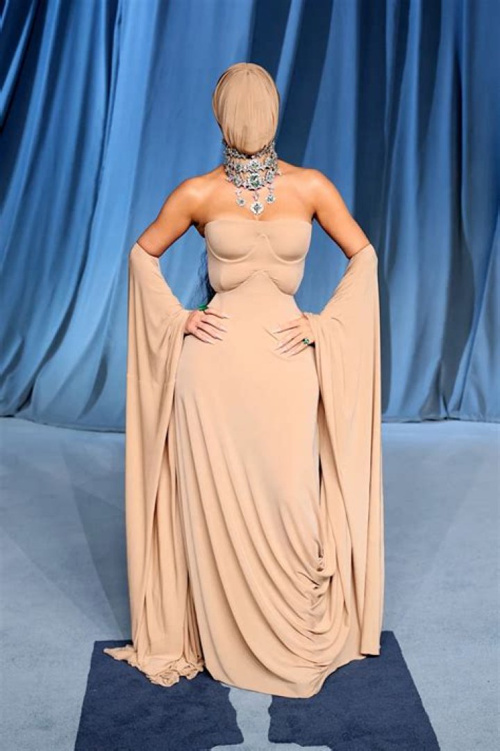 Kim Kardashian Attends High School Reunion, Cher Concert in Vegas