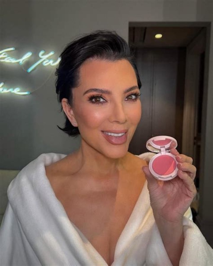 Kris Jenner's Makeup Trick Uses Two Kylie Cosmetics Powders: Details