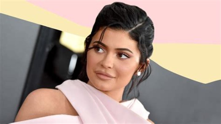 Kylie Jenner Co-Signs the Joots Trend—See Pics