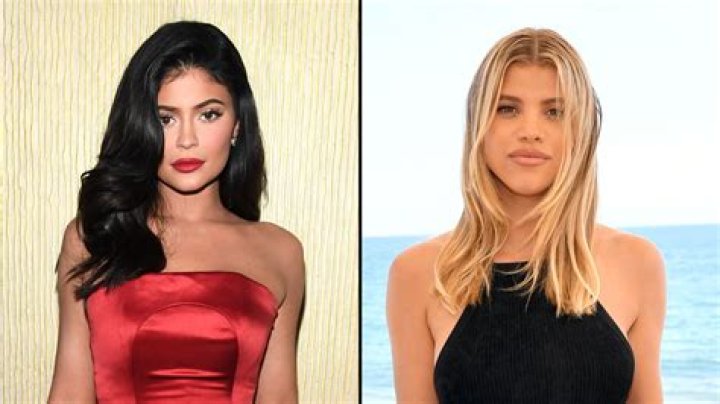 Kylie Jenner, Sofia Richie Pose Nude During Girls’ Trip