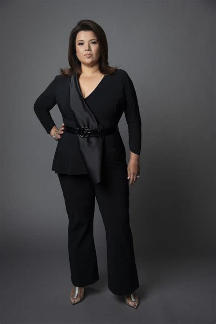 Lailani Navarro Net Worth, Income, Salary, Earnings, Biography, How much money make?