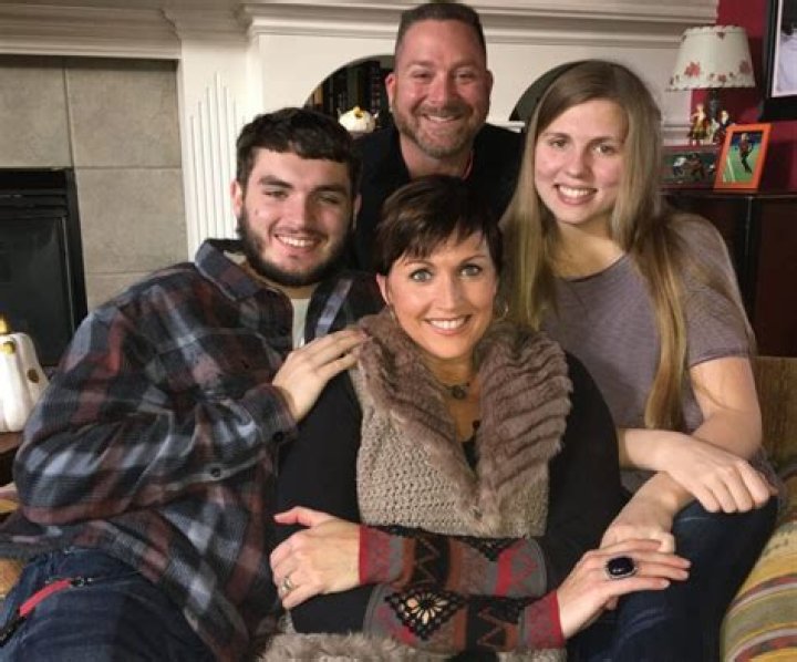 Lara Moritz KMBC: Age, Wiki, Husband, Married, Salary Wiki Age, Biography,