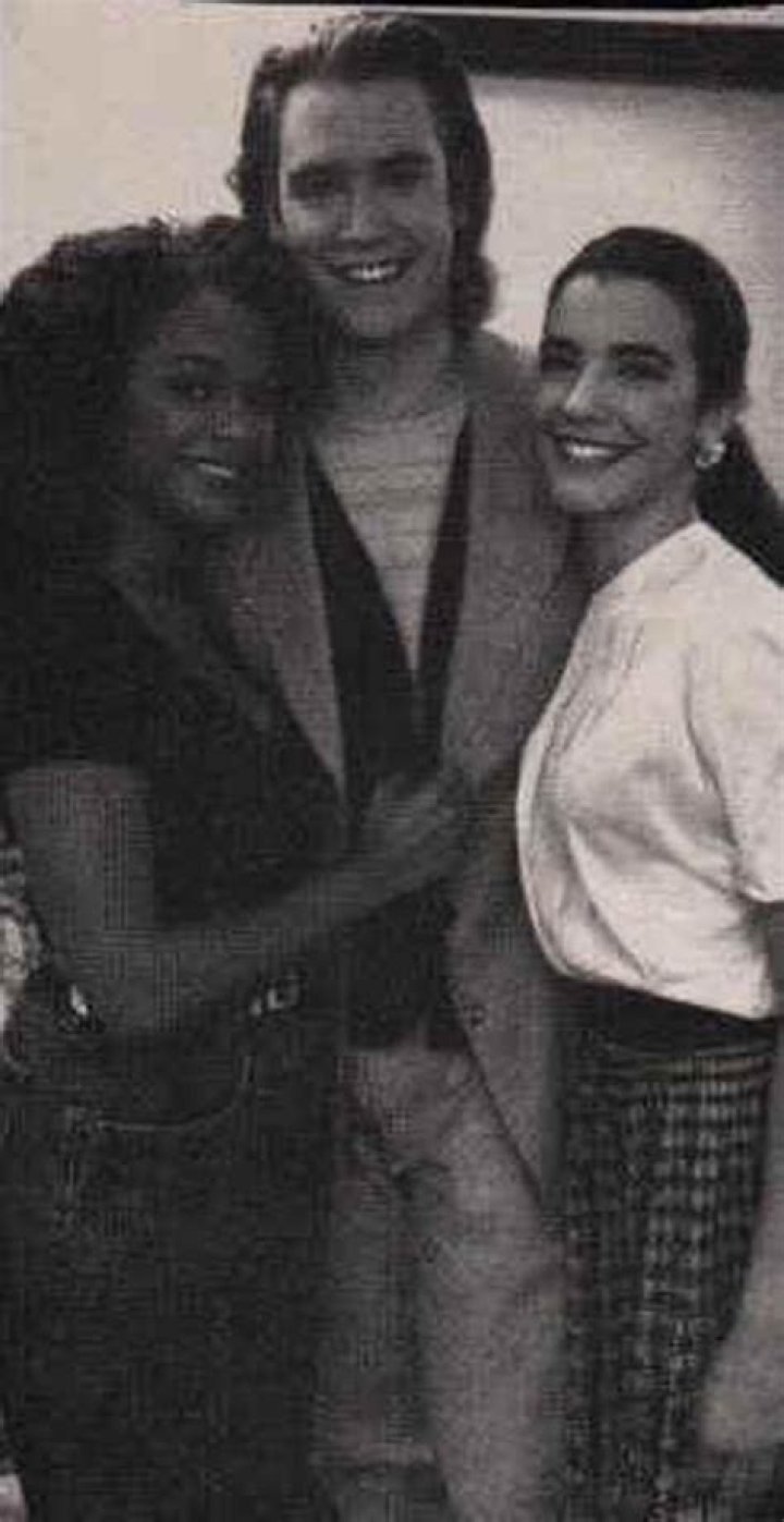 Unraveling The Bond Between Lark Voorhies And Mark Paul Gosselaar