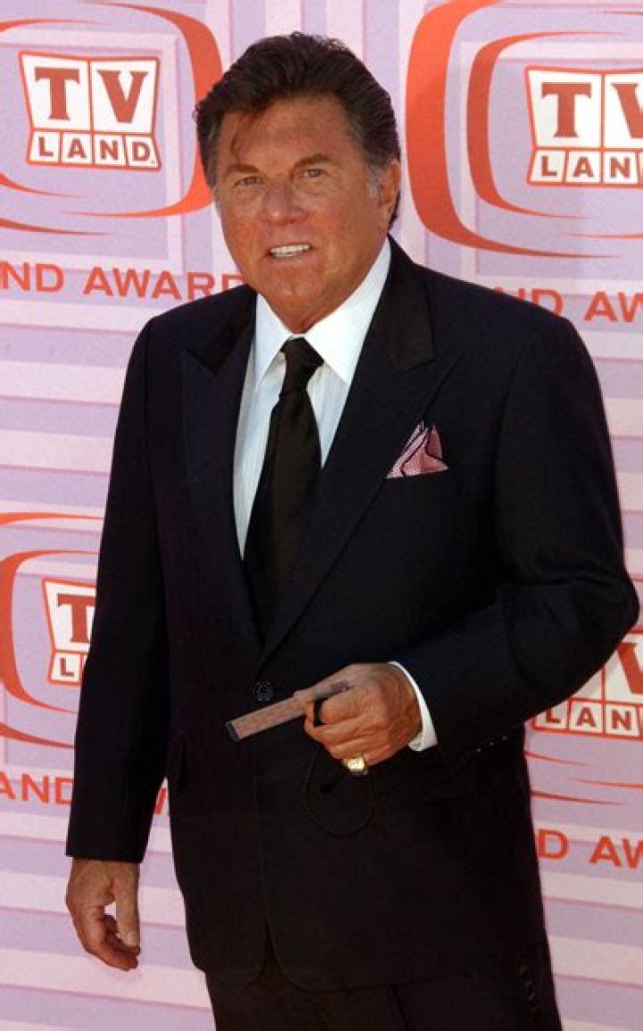 Discovering Larry Manetti's Height: The Tall Tale Of A Television Legend