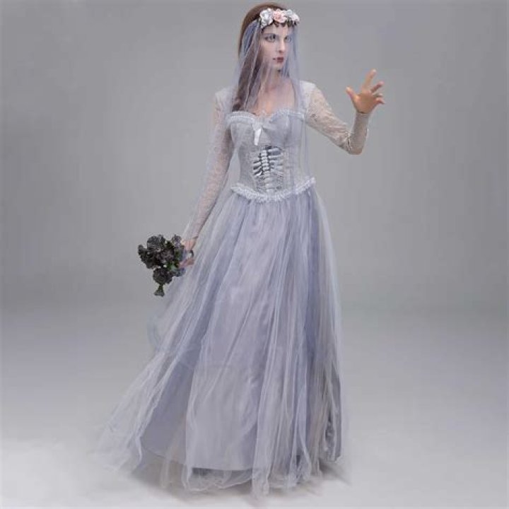 Lauren Conrad Dishes on Picking a Wedding Dress, Her Halloween Costume