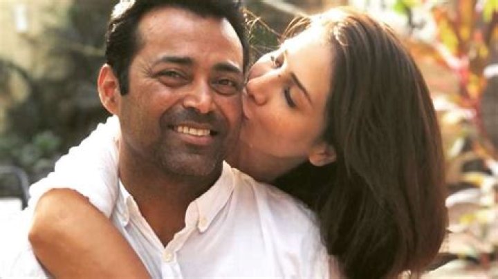 Leander Paes and Kim Sharma break up? Actress deletes Instagram posts – India TV