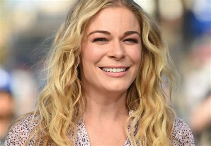 LeAnn Rimes Net Worth, Age, Wiki, Biography, Relationship, Wife, Dating, Ethnicity, Height & Facts