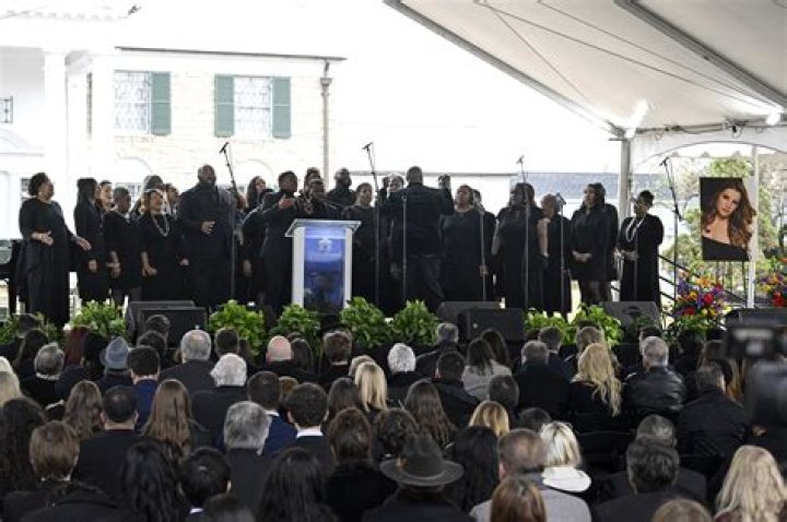 Lisa Marie Presley Mourned at Graceland Memorial Service: Details
