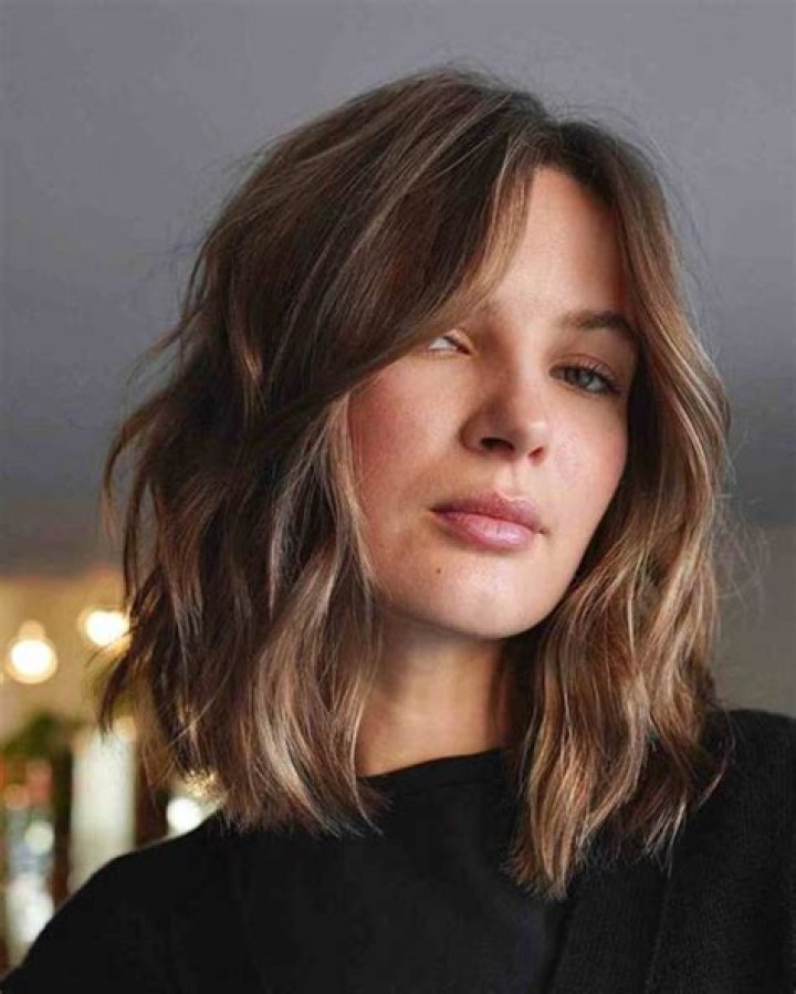 Long Choppy Textured Bob 2023: The Trend That Redefines Elegance