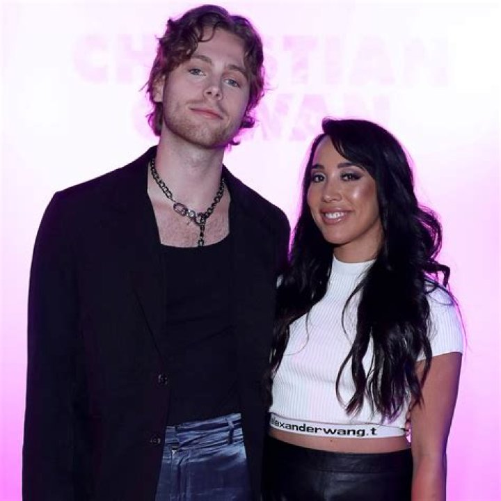 Unveiling The Connection Between Luke Hemmings And Sierra: A Journey Through Love And Music