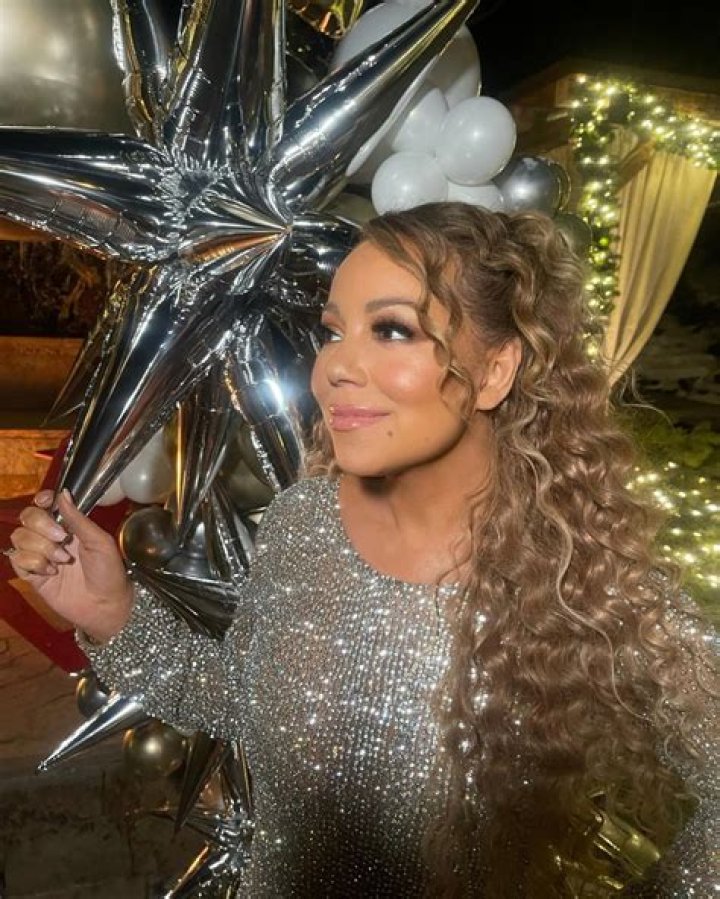 Mariah Carey Shares Photo of Her 'Bad Side' for New Year’s