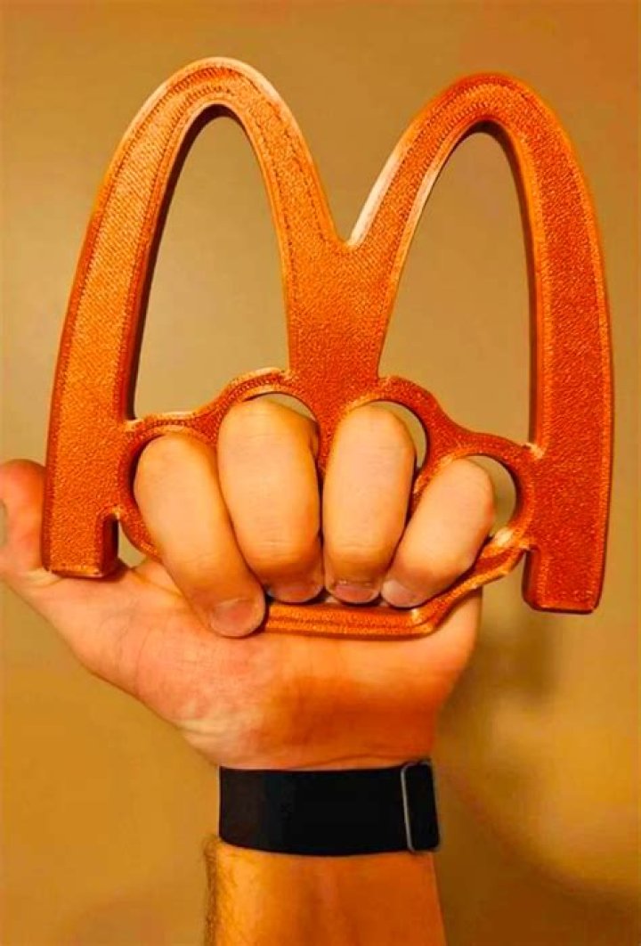 McDonald's Worker Wearing Brass Knuckles Attacks Teen at Restaurant: Police