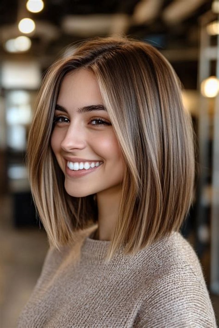 59 Non-Boring Mid-Length Hairstyles To Take To Your Salon