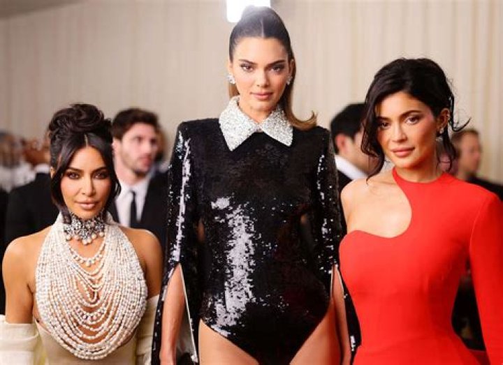 Met Gala 2015: Kim Kardashian Channels Beyonce's 2012 Look: See Photos