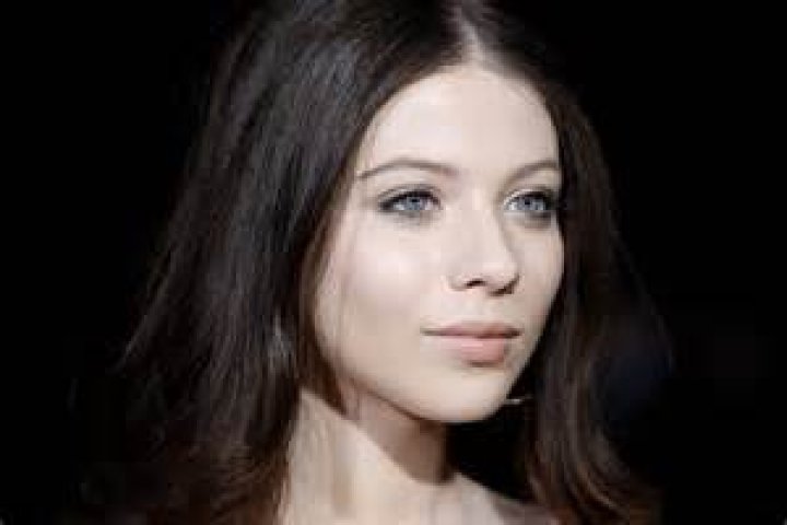 Michelle Trachtenberg: I Feel Sexier with Dark Hair!