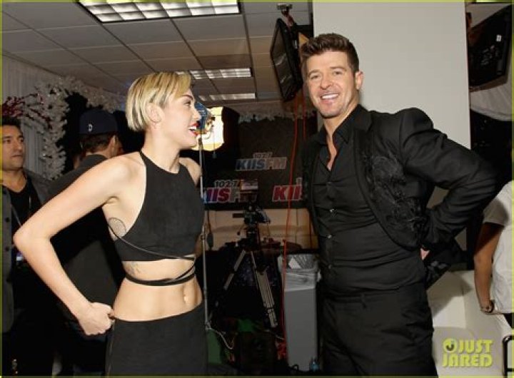 Miley Cyrus: Robin Thicke "Wanted Me as Naked as Possible" for VMAs