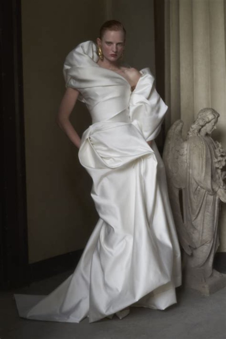 Miley Cyrus’ Vivienne Westwood Wedding Dress: Pics, Details