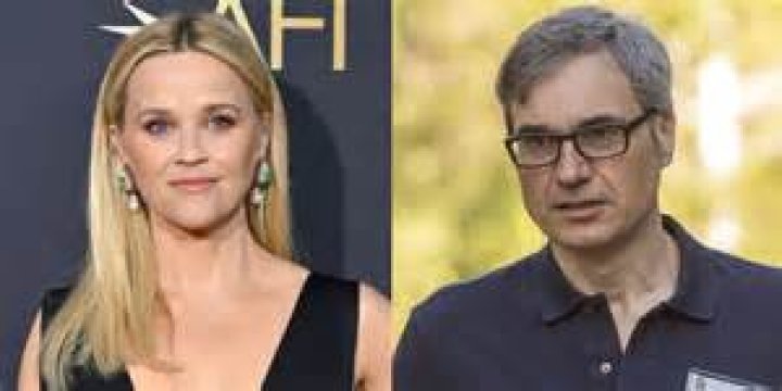 Mindy Kaling Copies Reese Witherspoon’s ‘Legally Blonde’ Look