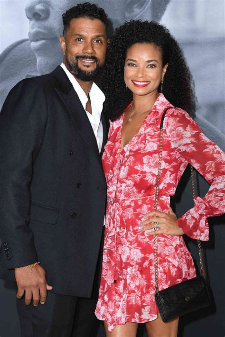 Mistresses' Rochelle Aytes Marries C.J. Lindsey: Wedding Dress Photos