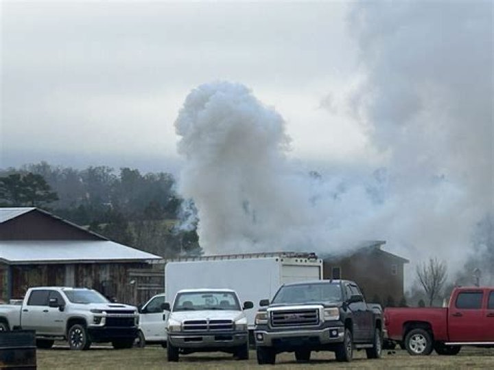 Multiple agencies respond to fire in Middleton